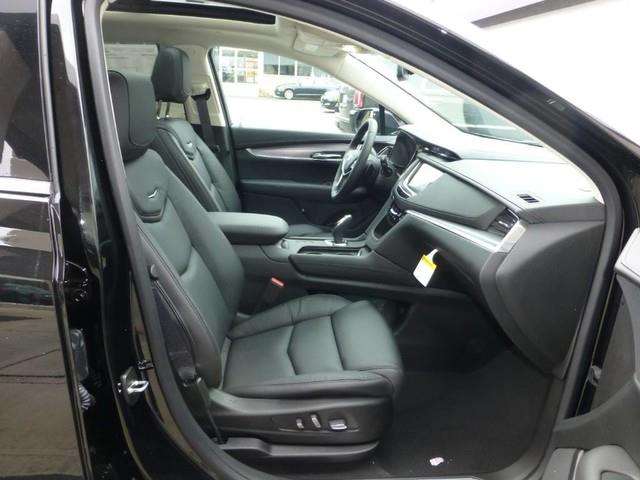 2017 Cadillac XT5 Premium Luxury 4dr SUV